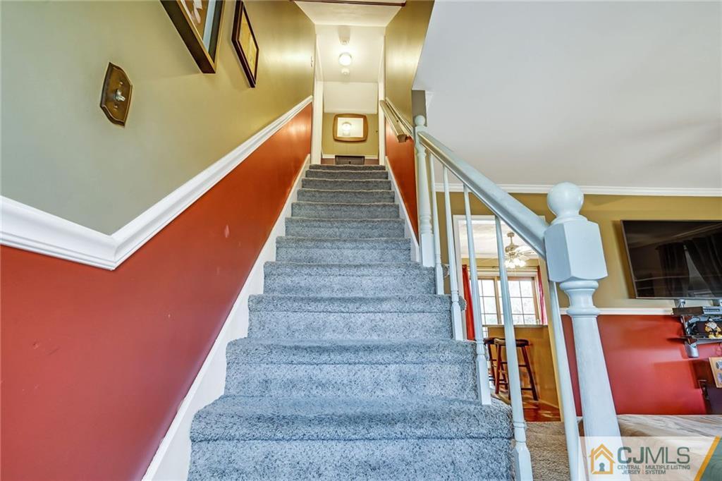1612 Columbus Road Burlington, NJ 08016 - Photo 14 of 24 a view of entryway