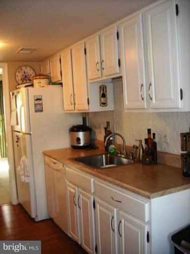 2909 Seminole Road Woodbridge, VA 22192 - Photo 5 of 15 Kitchen #3