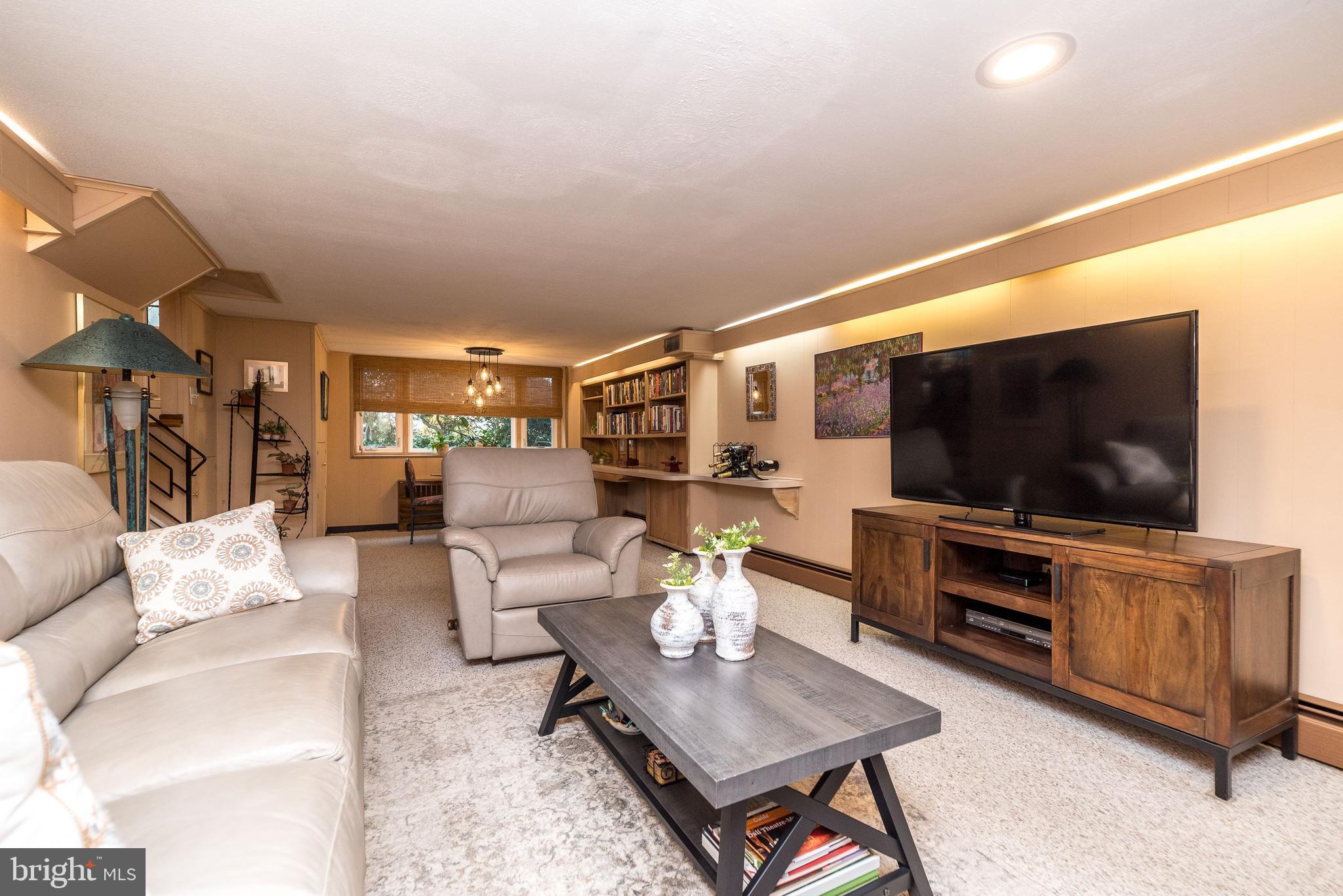 923 Irvin Road Huntingdon Valley, PA 19006 - Photo 27 of 61