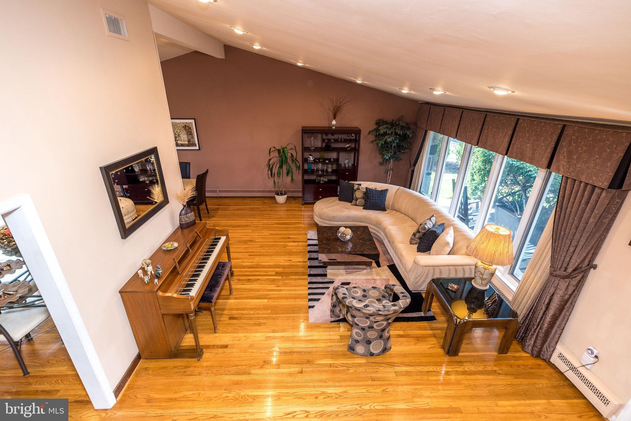 923 Irvin Road Huntingdon Valley, PA 19006 - Photo 34 of 61