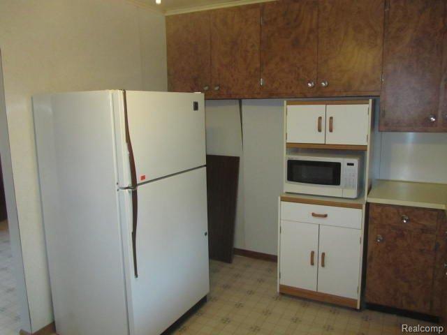 8694 Lambs Road Goodells, MI 48027 - Photo 4 of 20 2013-09-30 05.43.39.jpg