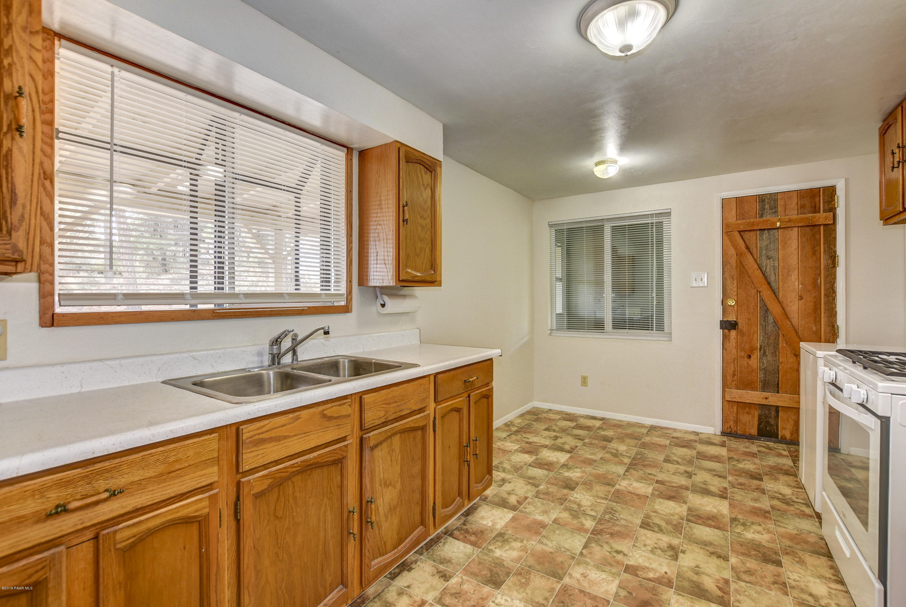2270 Thumb Butte Road Prescott, AZ 86305 - Photo 8 of 16 Kitchen 2