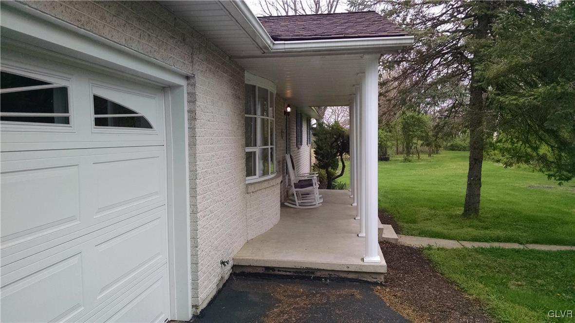 3516 Township Line Road Nazareth, PA 18064 - Photo 4 of 47 Gallery Image 4