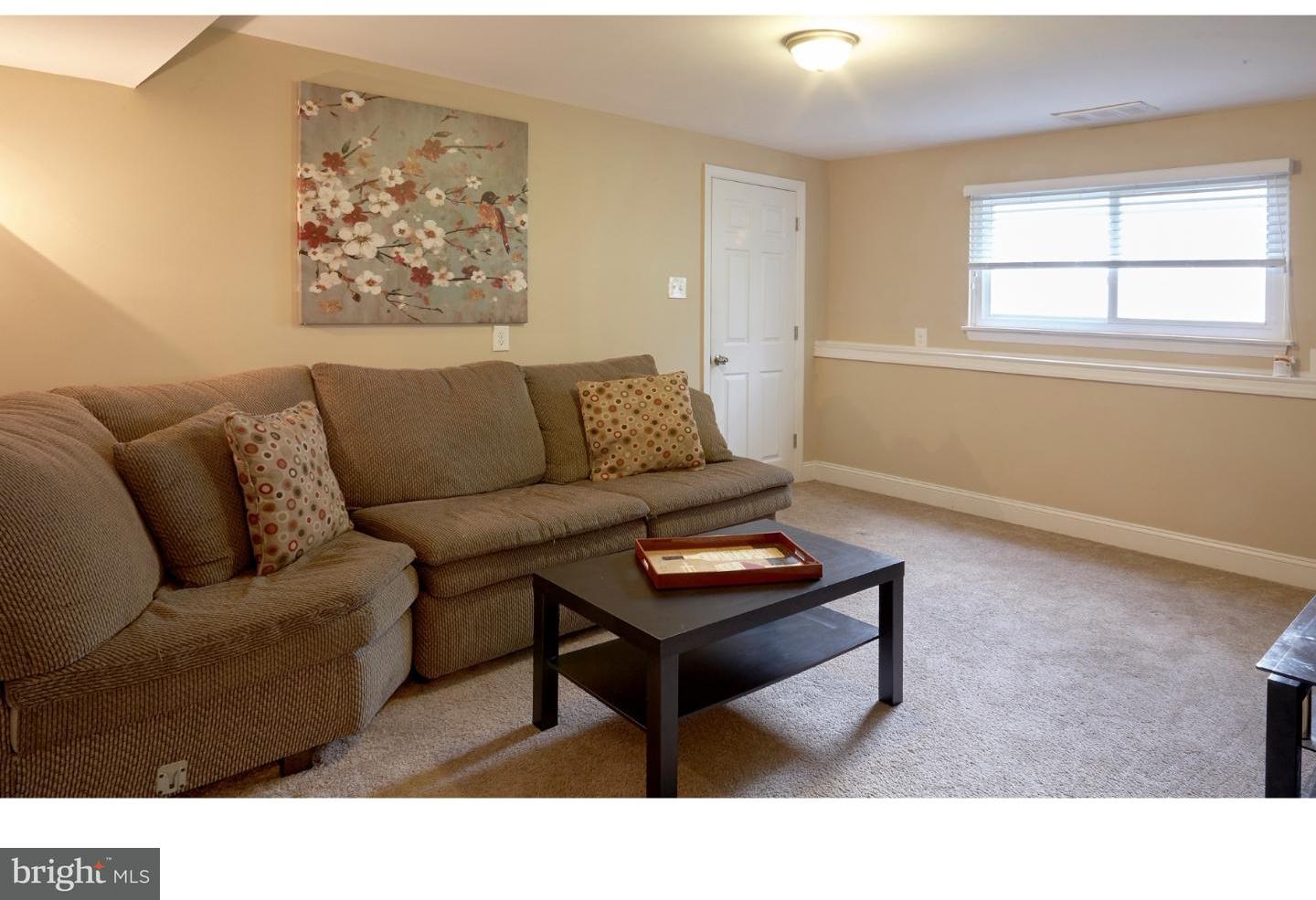 798 Lancing Road Woodbury, NJ 08096 - Photo 12 of 23 Family Room