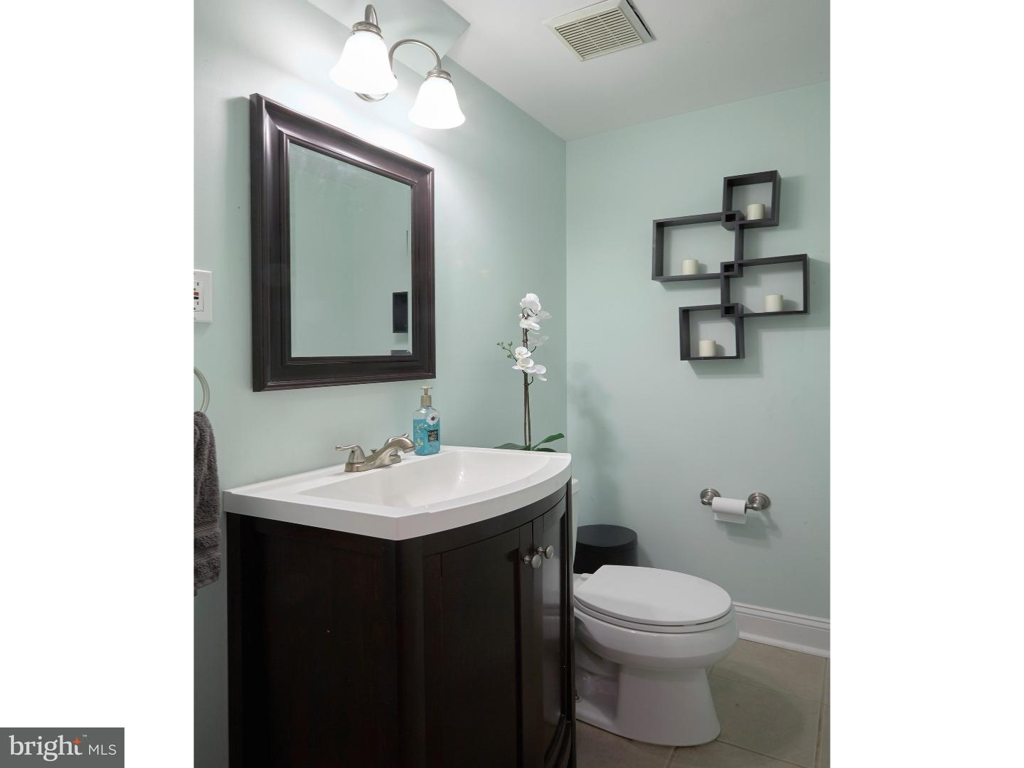 798 Lancing Road Woodbury, NJ 08096 - Photo 14 of 23 Half Bath