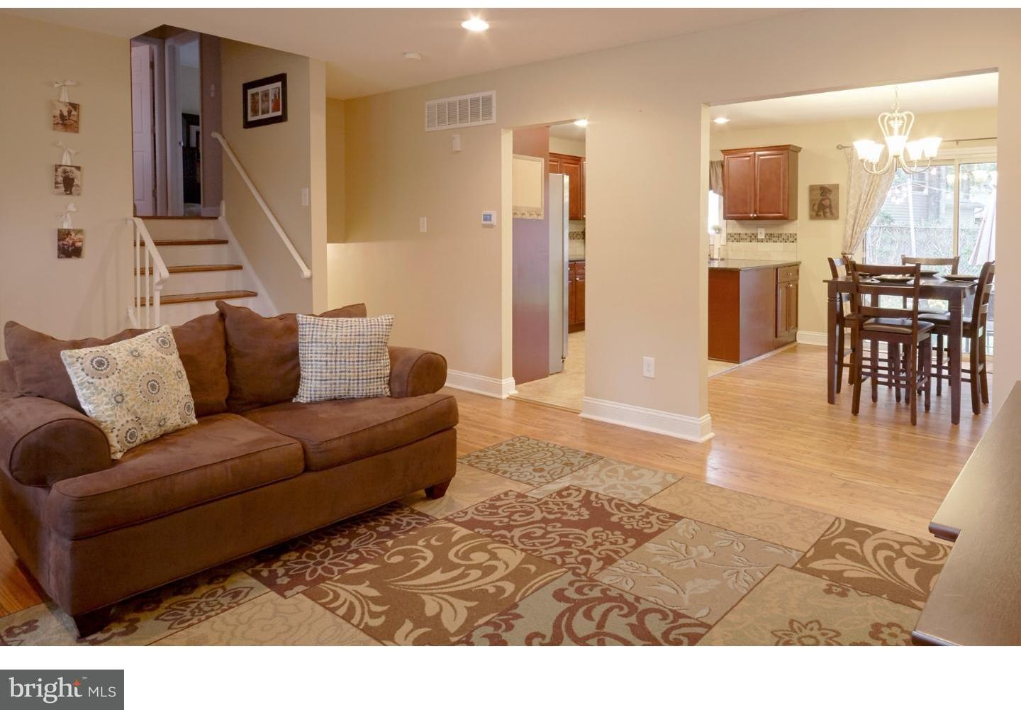 798 Lancing Road Woodbury, NJ 08096 - Photo 7 of 23 Living Room