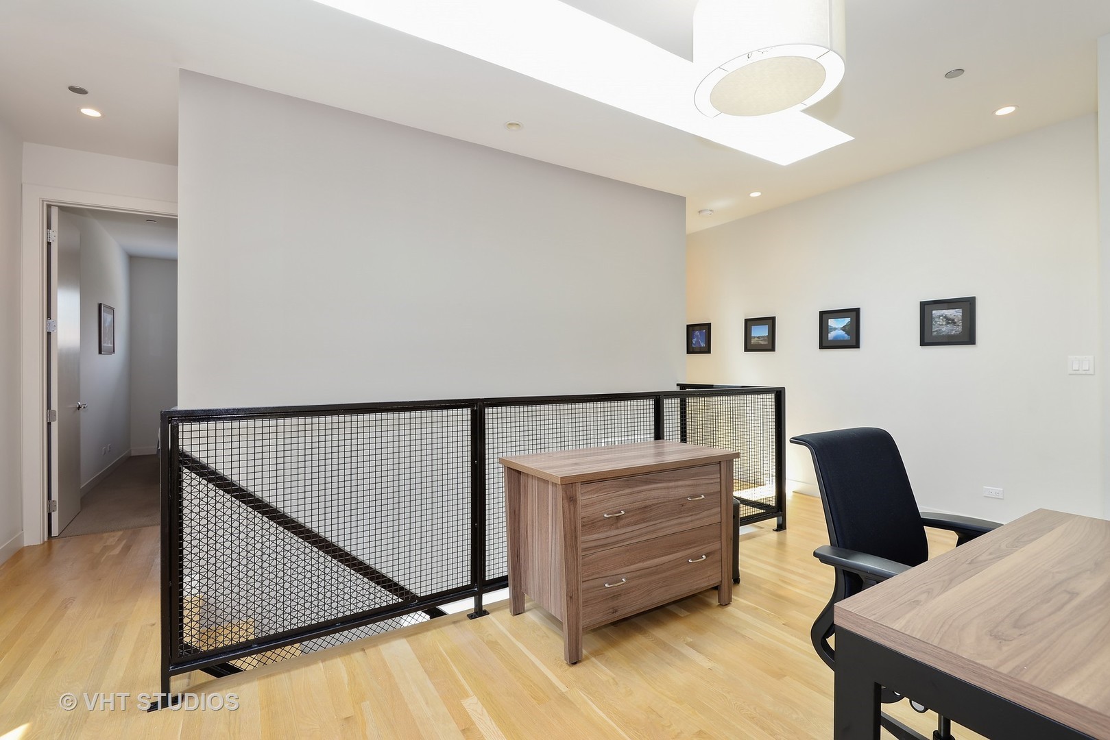 4832 North Clark Street, Unit 101 Chicago, IL 60640 - Photo 13 of 22 a view of workspace with furniture