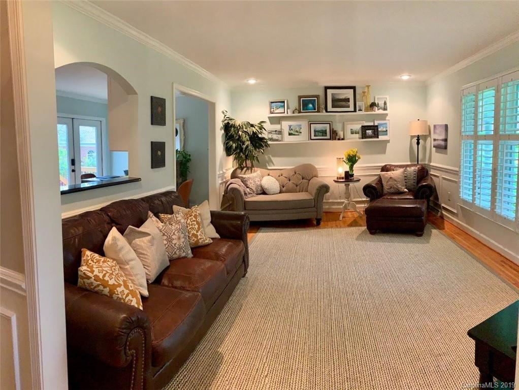 3801 Huckleberry Road Charlotte, NC 28210 - Photo 3 of 28 Gallery Image 3