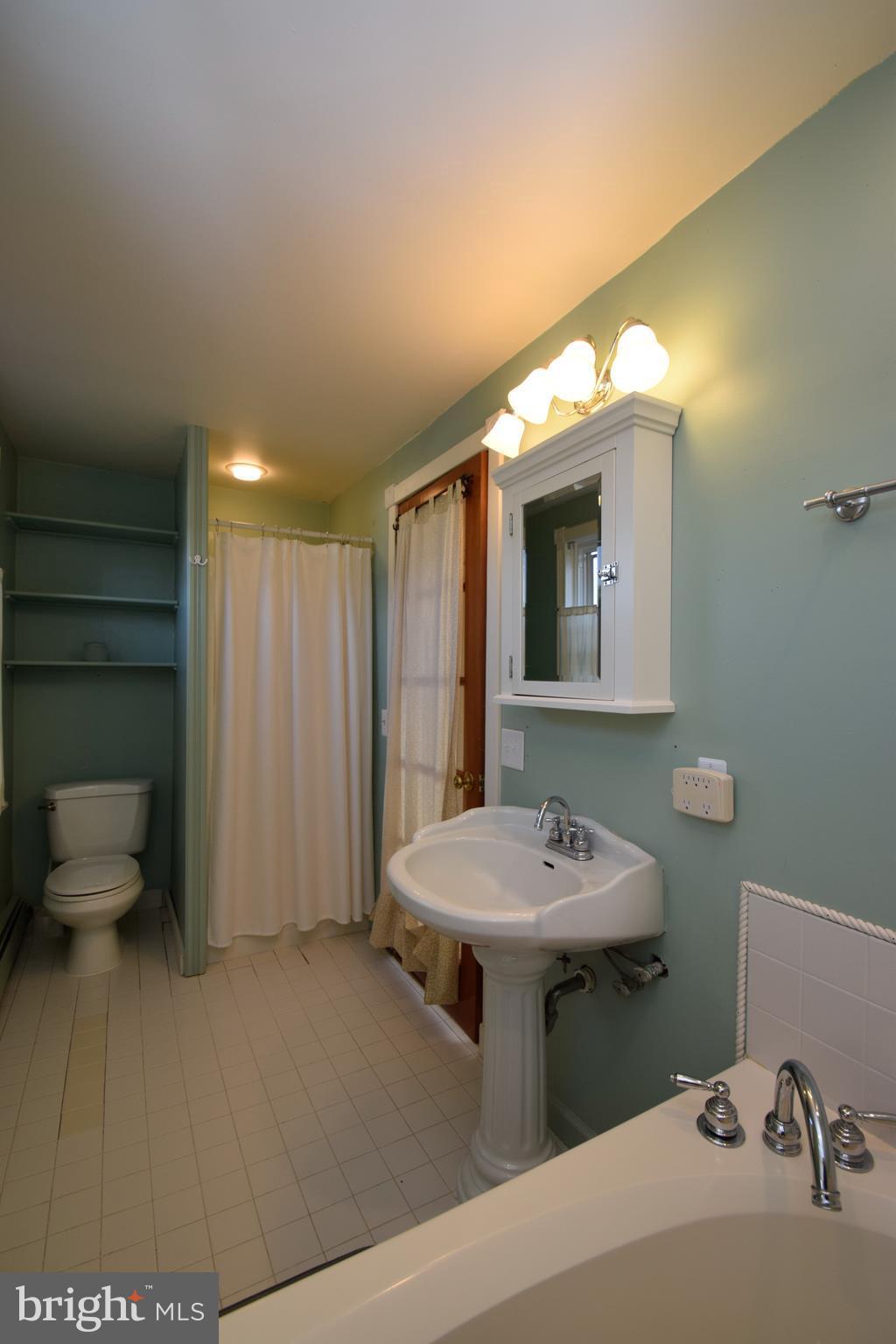 212 Calvary Road Churchville, MD 21028 - Photo 17 of 30 Bath (Master)