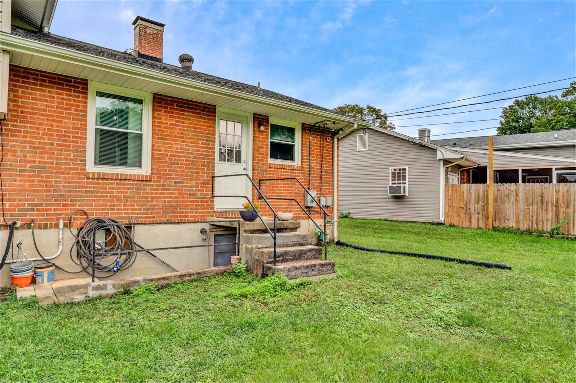 3131 Galloway Drive Roanoke, VA 24018 - Photo 30 of 37 a front view of a house with yard