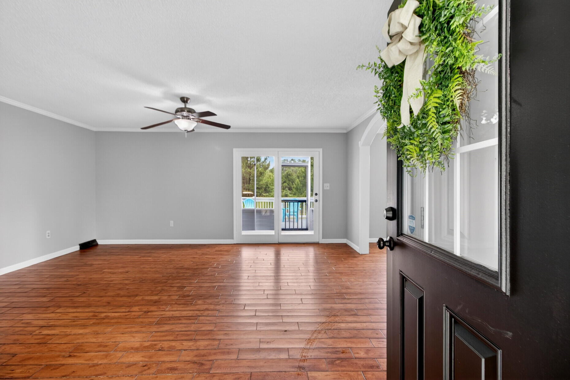 1824 Highway 61 Ridgeville, SC 29472 - Photo 5 of 35 5. Huge family room
