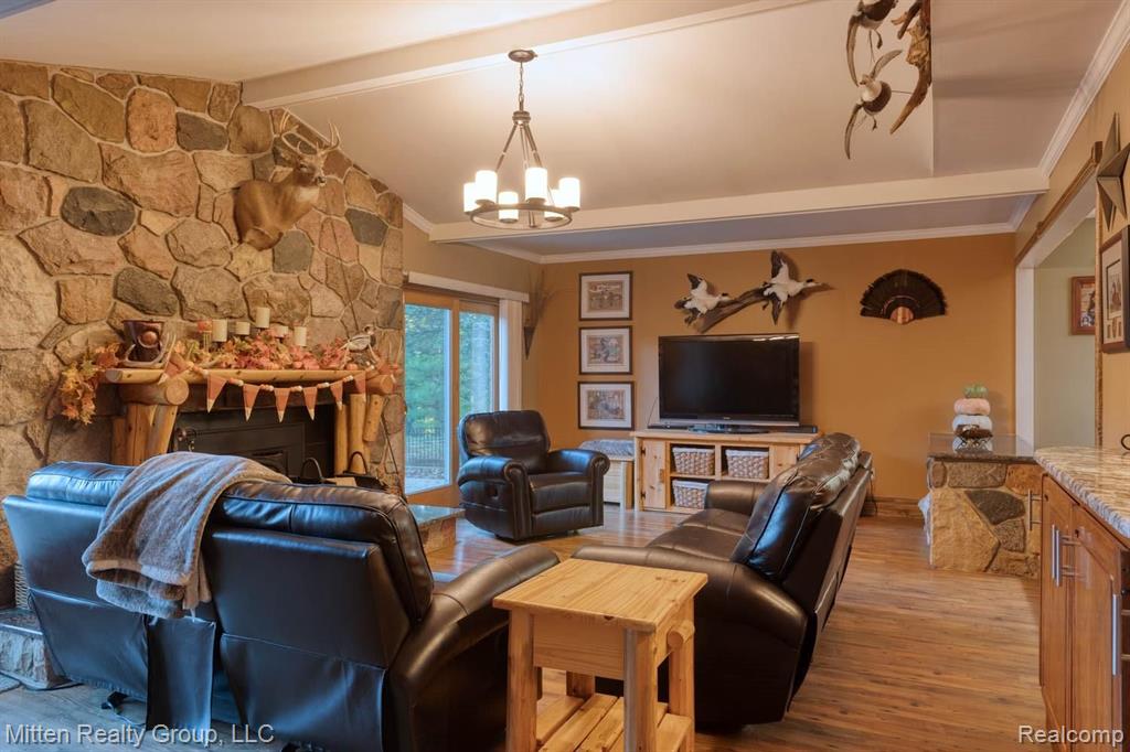 856 Spartan Drive Rochester Hills, MI 48309 - Photo 10 of 32