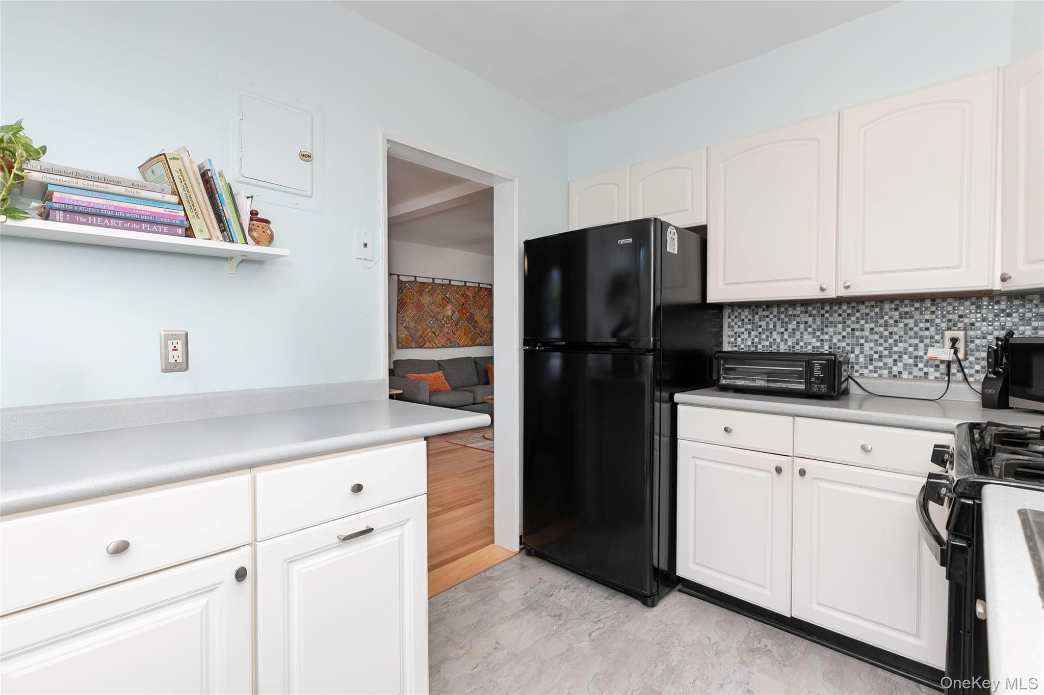 3 Peck Avenue, Unit 311B Rye, NY 10580 - Photo 8 of 20 Kitchen