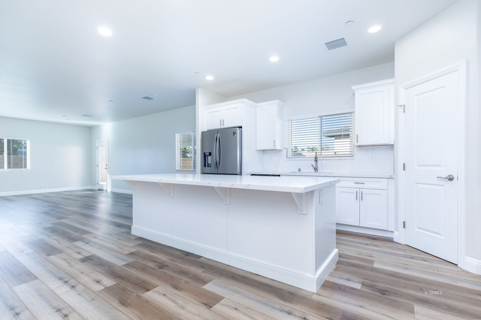 1053 Ocean Avenue Ridgecrest, CA 93555 - Photo 6 of 30 Gallery Image 6