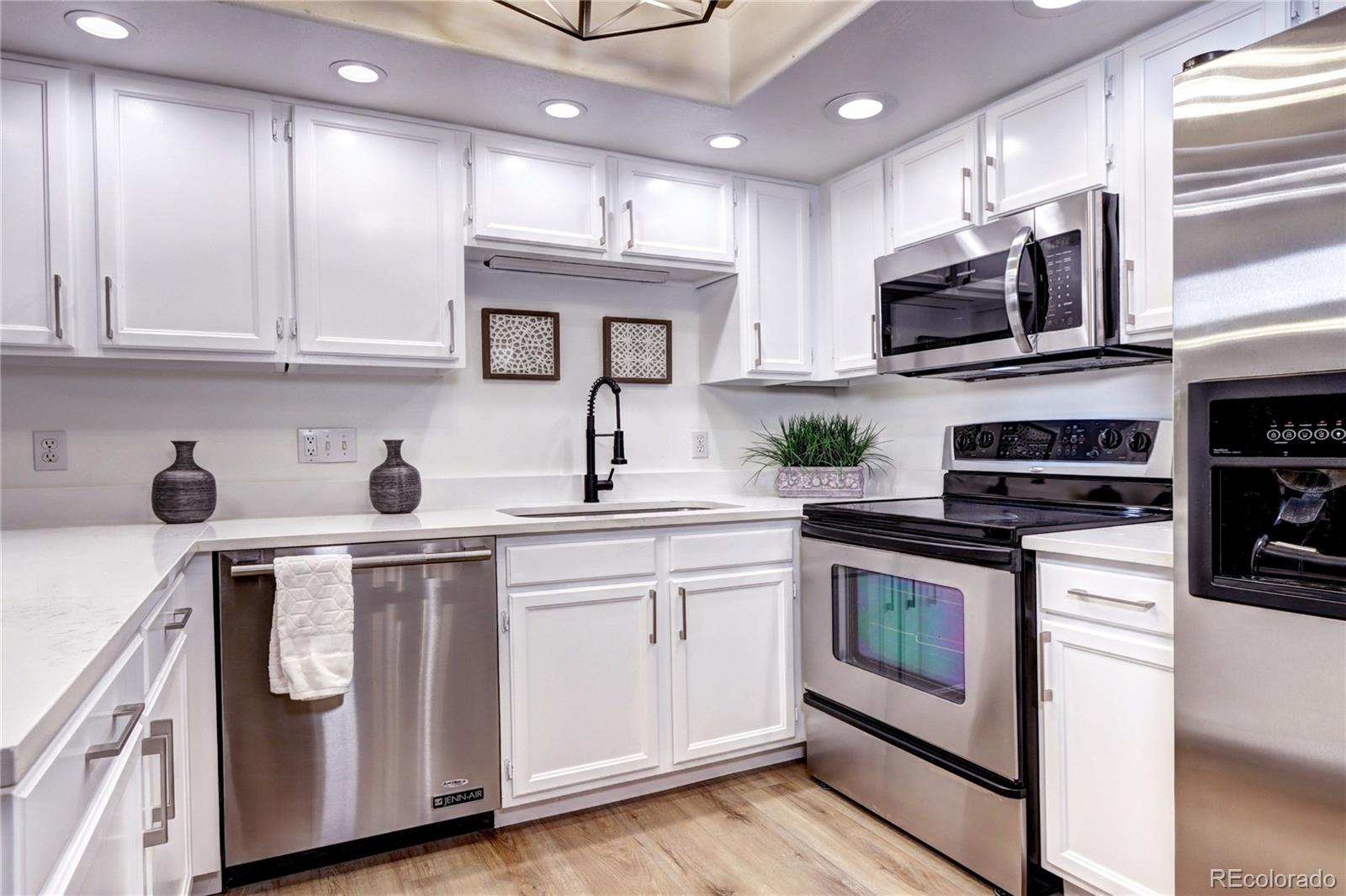 8458 Everett Way, Unit B Arvada, CO 80005 - Photo 14 of 29