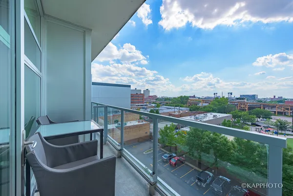 $2,300 | 1620 South Michigan Avenue, Unit 519, Chicago, IL 60616