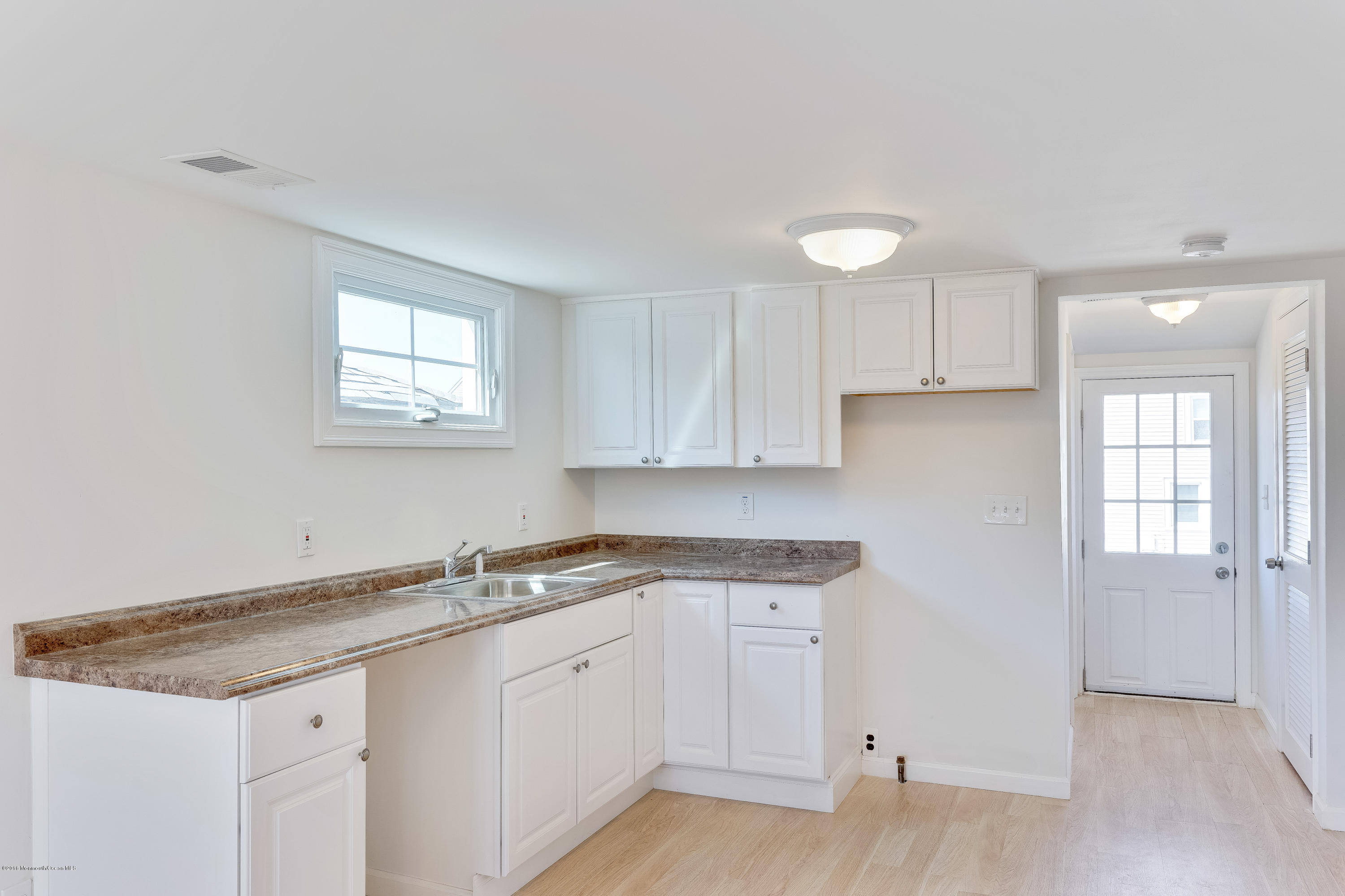 542 Brielle Road Manasquan, NJ 08736 - Photo 8 of 28 10-photo-print-3221102