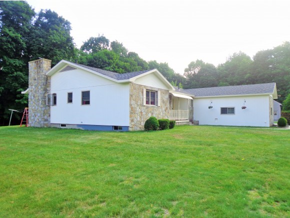 114 New Boston Road Bedford, NH 03110 - Photo 2 of 17