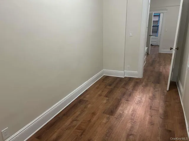 $3,300 | 88-23 85th Street, Unit 1L | Woodhaven