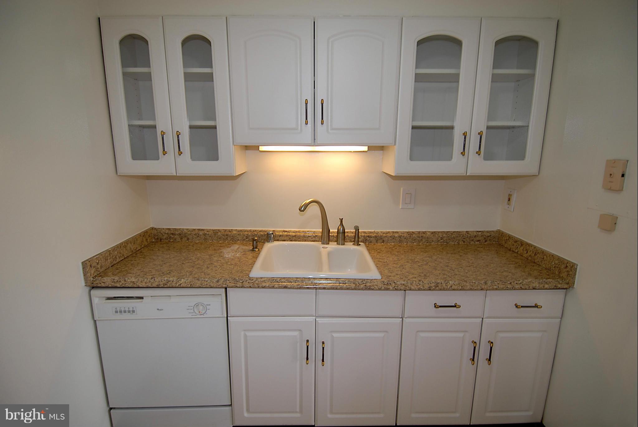 240 M Street Southwest, Unit E201 Washington, DC 20024 - Photo 14 of 27 Interior (General)