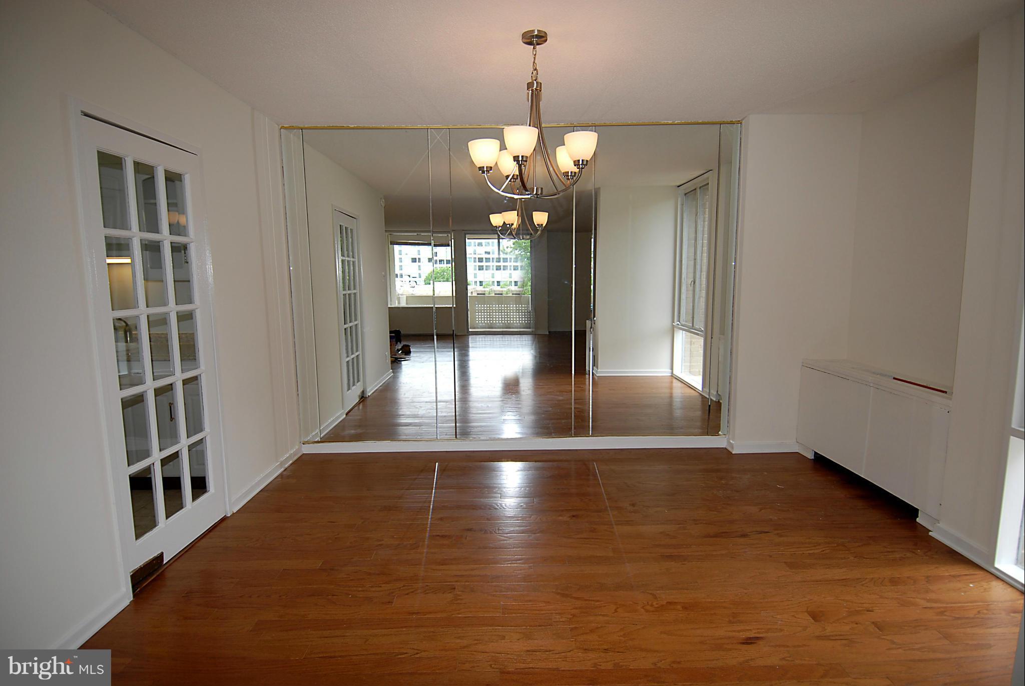 240 M Street Southwest, Unit E201 Washington, DC 20024 - Photo 4 of 27 Interior (General)
