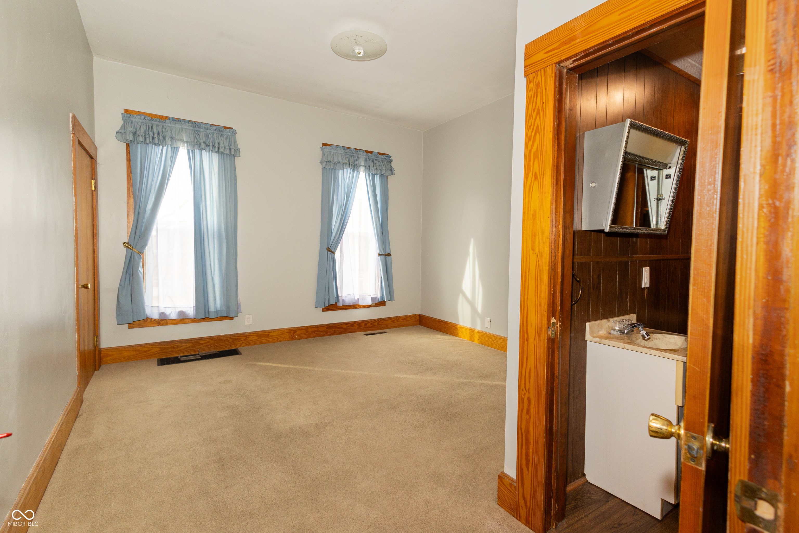 636 South Obrien Street Seymour, IN 47274 - Photo 11 of 36