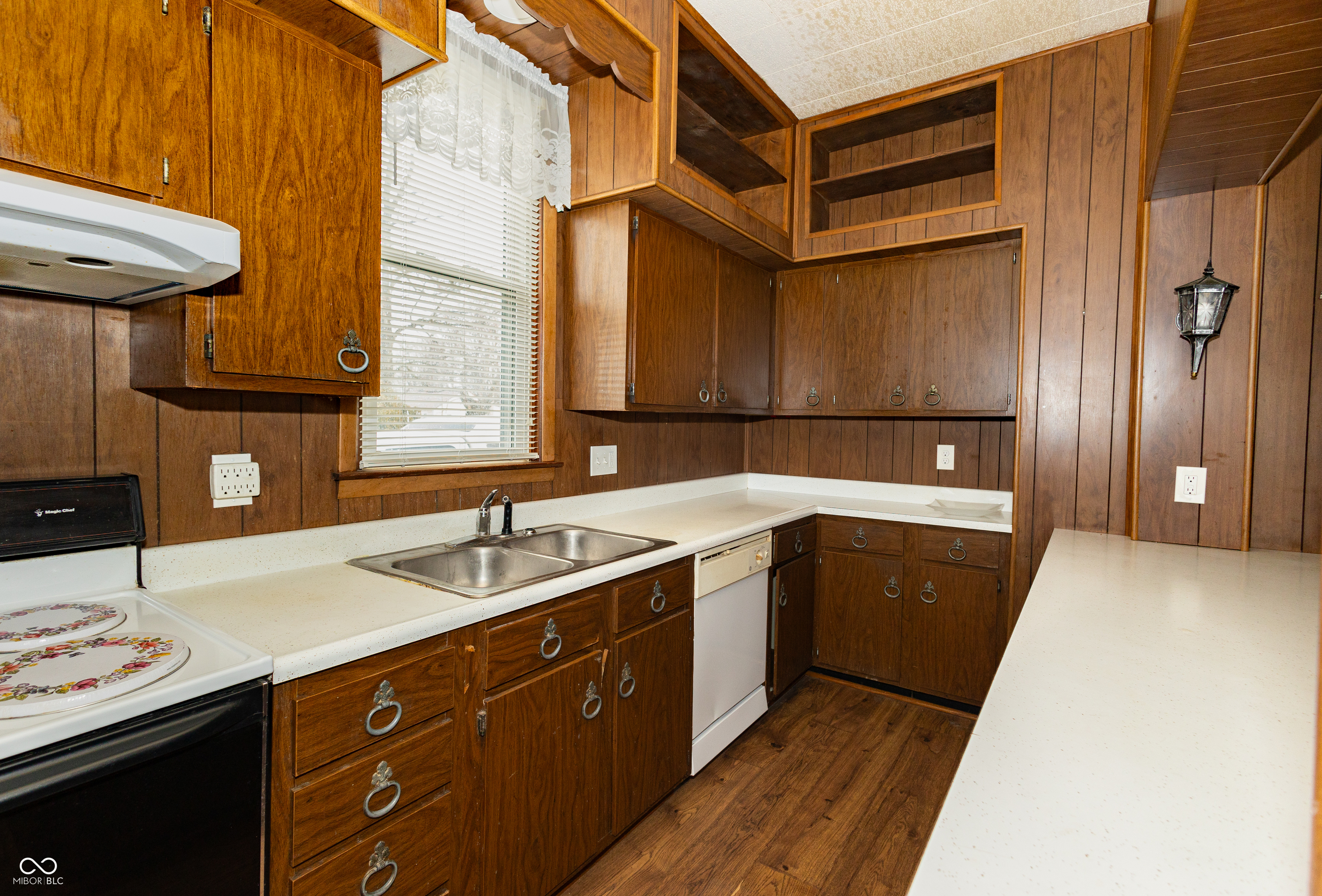 636 South Obrien Street Seymour, IN 47274 - Photo 15 of 36