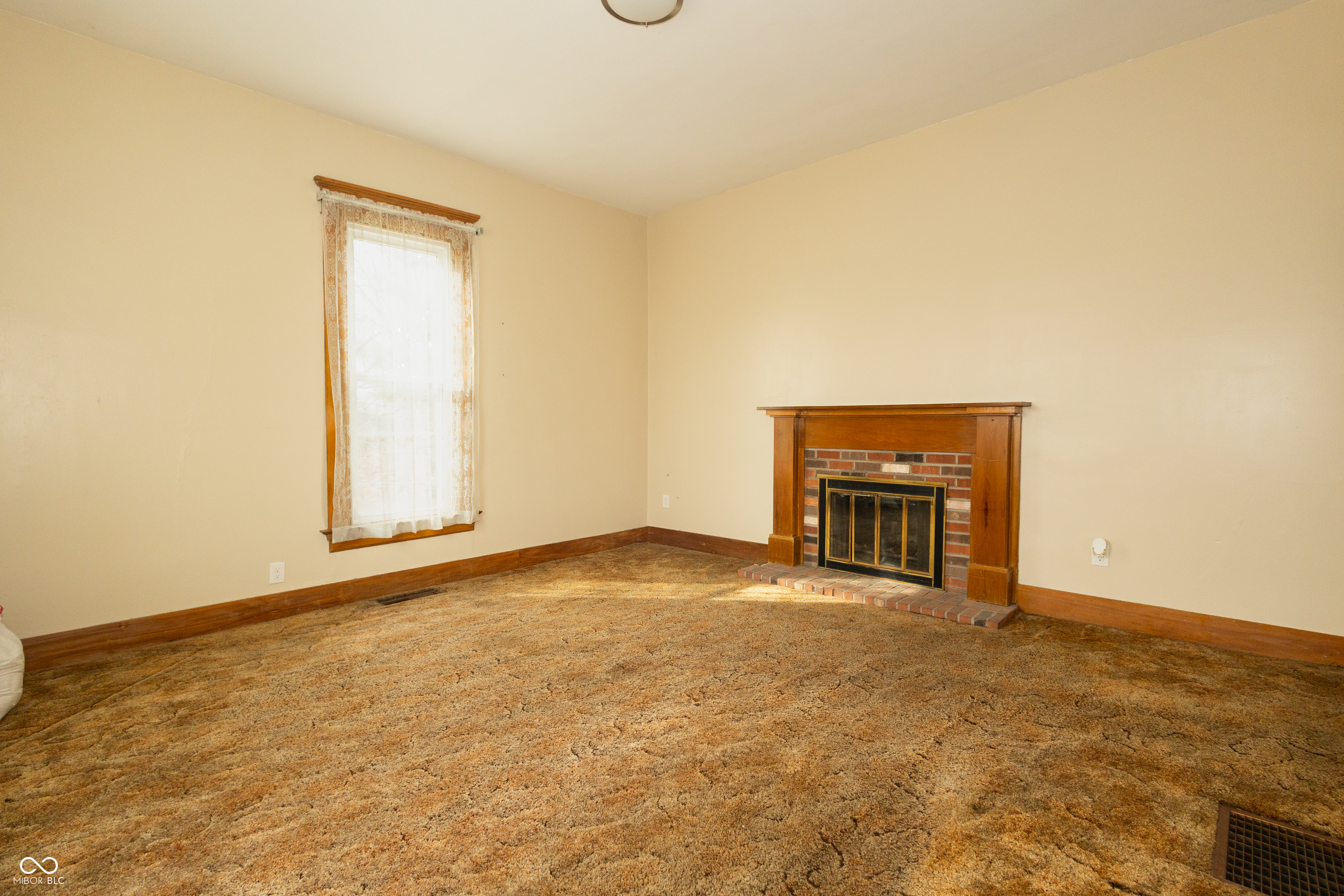 636 South Obrien Street Seymour, IN 47274 - Photo 8 of 36