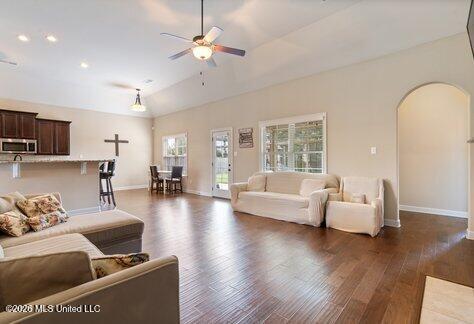 2175 Redbud Cove Southaven, MS 38672 - Photo 8 of 34 redbud-gr 1