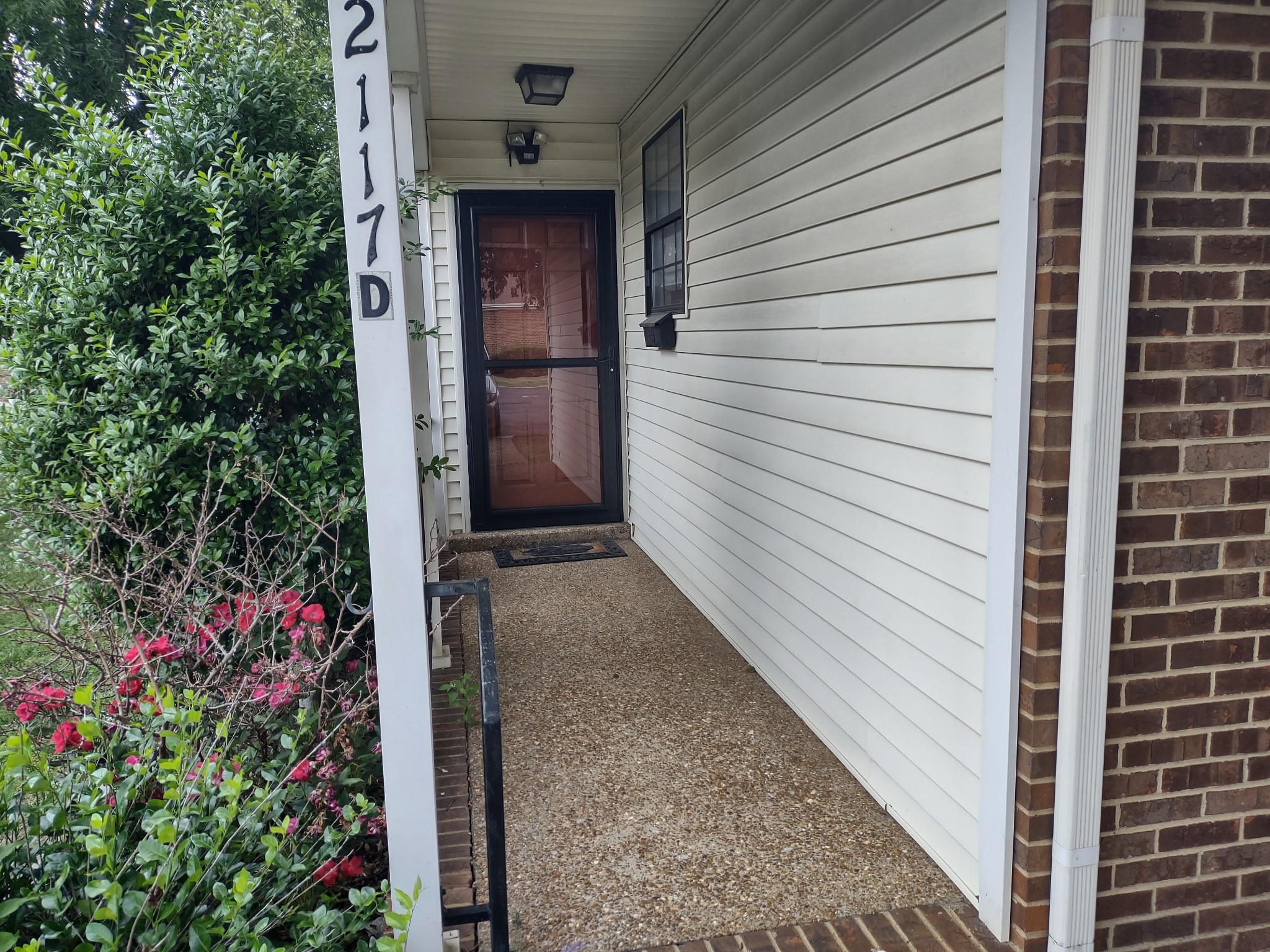 2117 Mockingbird Lane, Unit D Springfield, TN 37172 - Photo 2 of 11 Gallery Image 2