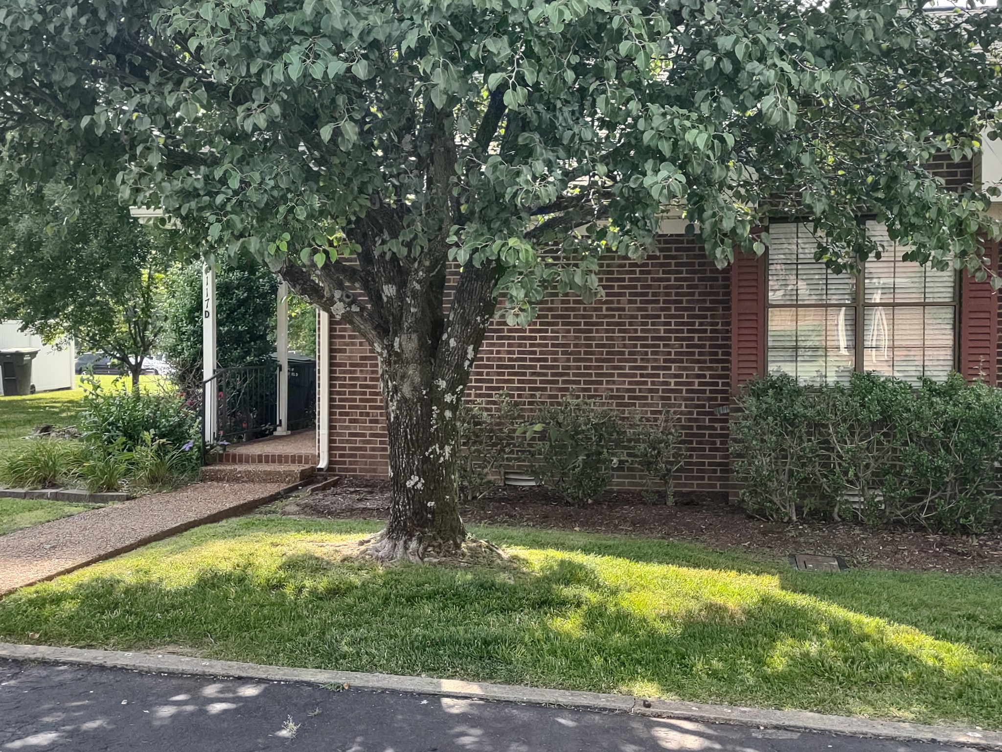 2117 Mockingbird Lane, Unit D Springfield, TN 37172 - Photo 3 of 11 Gallery Image 3