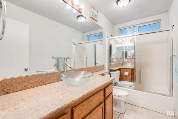 $415,000 | Undisclosed Address, Bakersfield, CA 93313