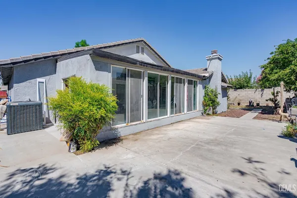 $415,000 | Undisclosed Address, Bakersfield, CA 93313