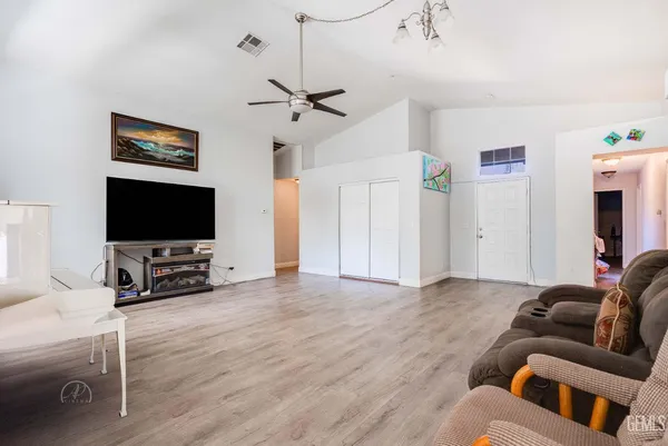 $415,000 | Undisclosed Address, Bakersfield, CA 93313