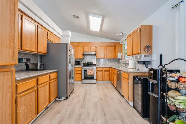 $415,000 | Undisclosed Address, Bakersfield, CA 93313