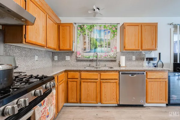 $415,000 | Undisclosed Address, Bakersfield, CA 93313