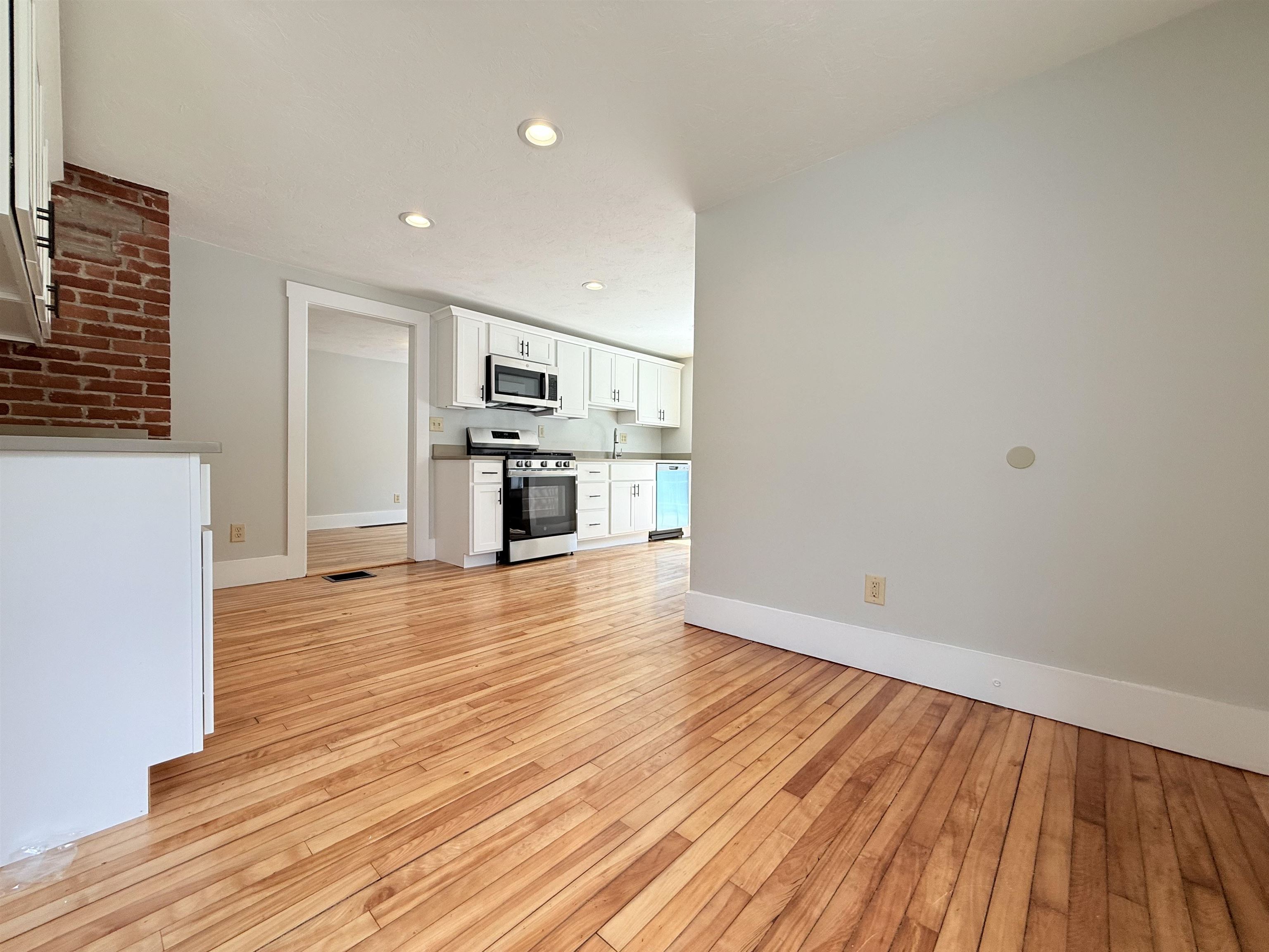9 Blake Road Epping, NH 03042 - Photo 7 of 60
