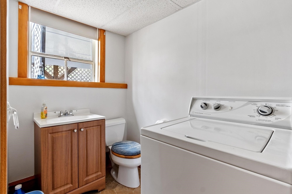 108 Lowell Road Pepperell, MA 01463 - Photo 26 of 34