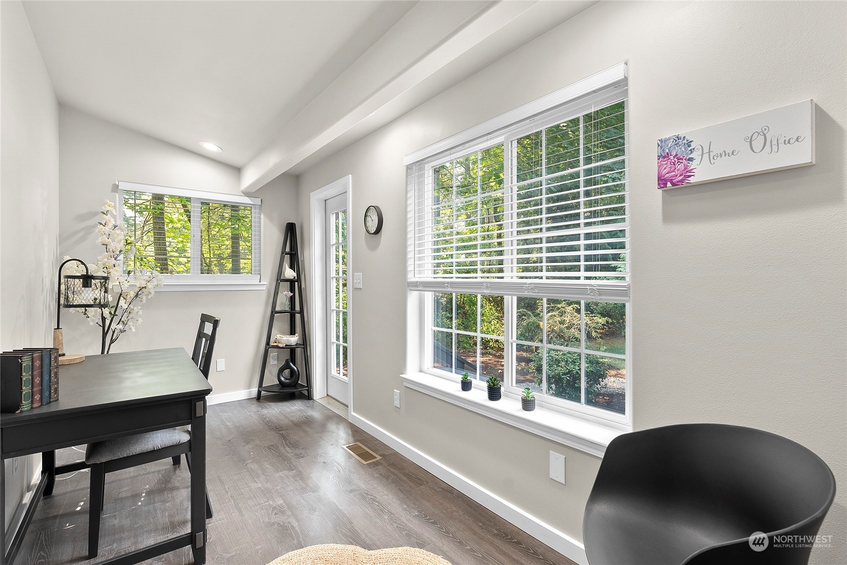 190 Northeast Walker Road Poulsbo, WA 98370 - Photo 32 of 40 Gallery Image 32