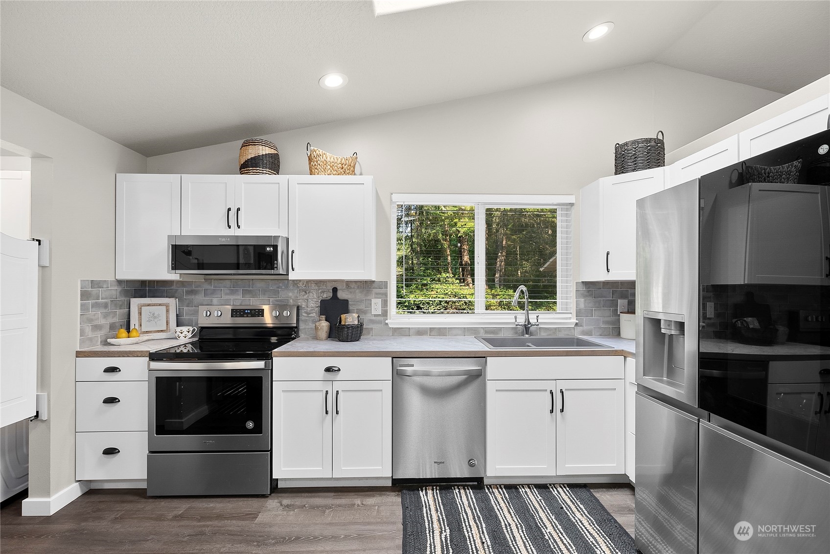 190 Northeast Walker Road Poulsbo, WA 98370 - Photo 6 of 40 Gallery Image 6