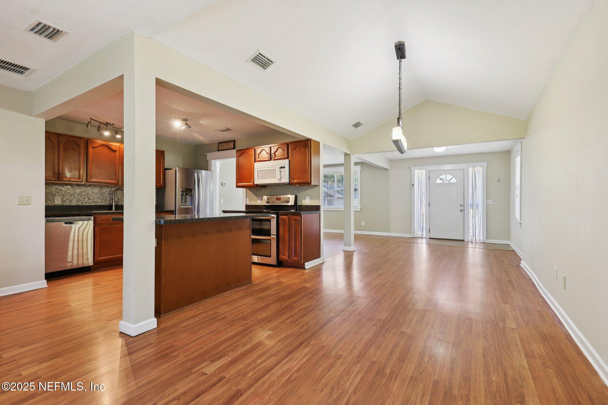2707 Merwyn Road Jacksonville, FL 32207 - Photo 13 of 33 13-web-or-mls-Merwyn Rd-S1511-013