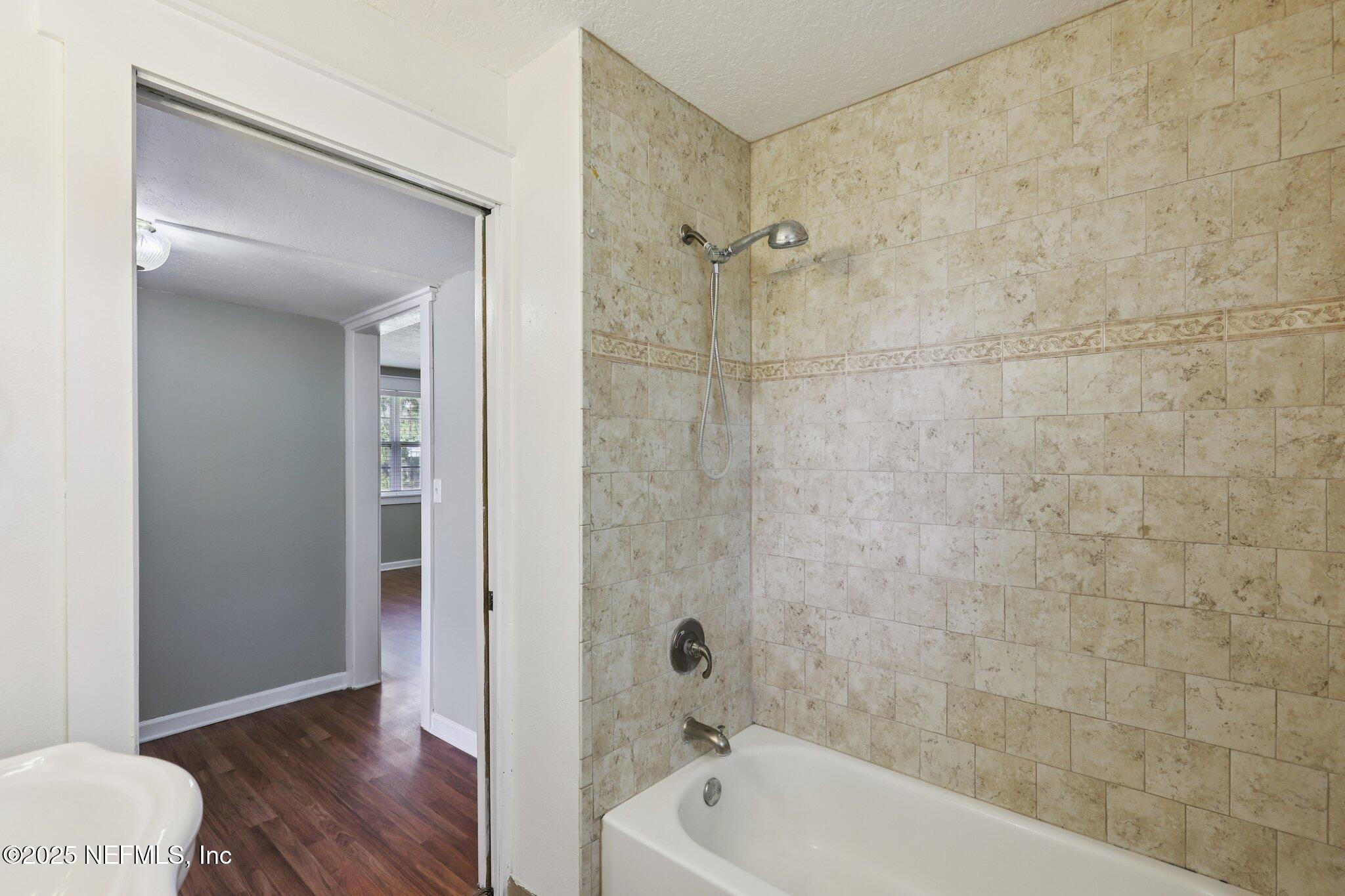 2707 Merwyn Road Jacksonville, FL 32207 - Photo 26 of 33 28-web-or-mls-Merwyn Rd-S1511-028