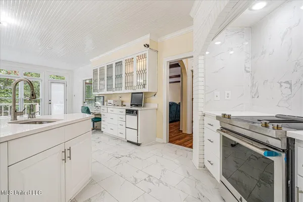 $599,000 | 1590 Epping Forest Drive, Southaven, MS 38671