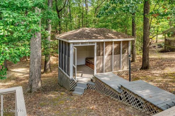 $599,000 | 1590 Epping Forest Drive, Southaven, MS 38671