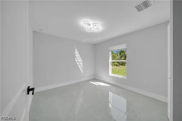 $1,800 | 4604 Queen Avenue North, Lehigh Acres, FL 33971