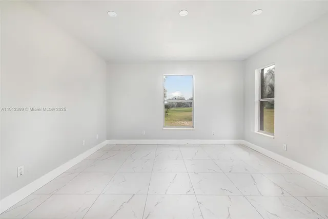 $480,000 | 2404 Silver Lake Road, LaBelle, FL 33935