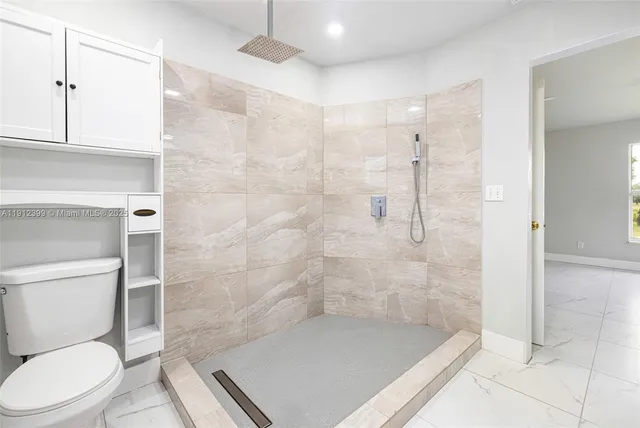 $480,000 | 2404 Silver Lake Road, LaBelle, FL 33935