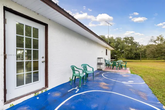 $480,000 | 2404 Silver Lake Road, LaBelle, FL 33935