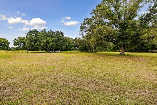 $480,000 | 2404 Silver Lake Road, LaBelle, FL 33935