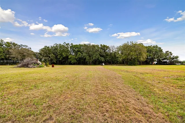 $480,000 | 2404 Silver Lake Road, LaBelle, FL 33935
